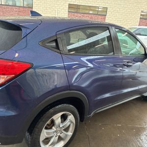 HONDA HR-V EX - 9