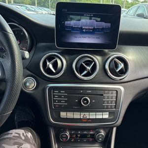 2019 Mercedes-BENZ CLA thumbnail 37