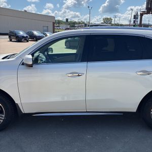 2018 Acura MDX SH-AWD photo 4