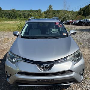 صورة 11 لـ 2016 Toyota RAV4 XLE