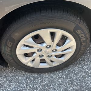 2019 Hyundai ELANTRA SE thumbnail 14
