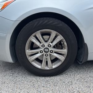 2013 Hyundai SONATA GLS thumbnail 17