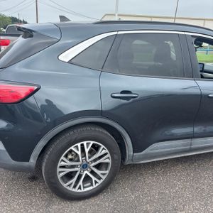 FORD ESCAPE SEL - 9