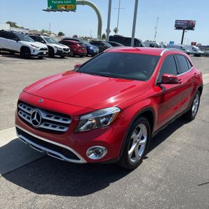 MERCEDES-BENZ GLA - 1