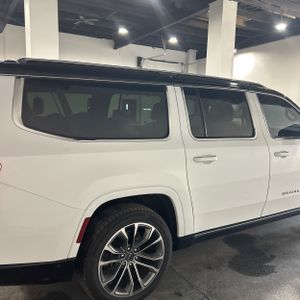 JEEP GRAND WAGONEER L SERIES III - 9