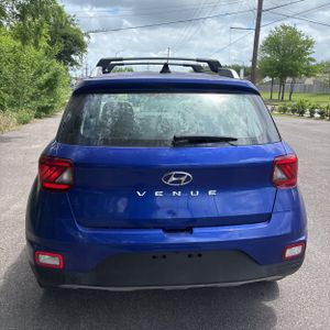 HYUNDAI VENUE SEL - 7