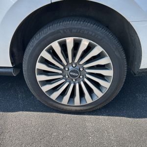 2018 Lincoln NAVIGATOR RESERVE — фото 18