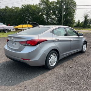 صورة 8 لـ 2016 Hyundai ELANTRA SE