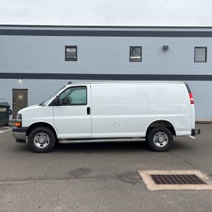 CHEVROLET EXPRESS 2500 - 3