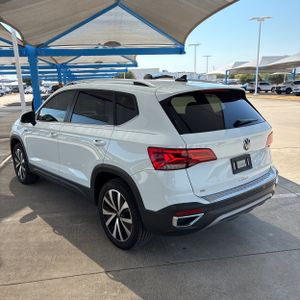 صورة 5 لـ 2024 Volkswagen TAOS SE