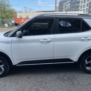 HYUNDAI VENUE LIMITED - 4