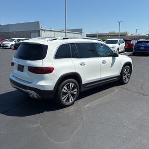 MERCEDES-BENZ GLB - 8