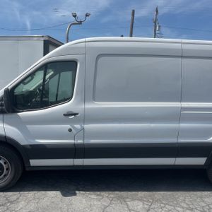 FORD TRANSIT 250 - 4