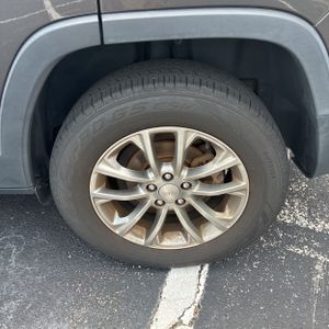 2019 JEEP CHEROKEE LATITUDE PLUS — миниатюра 18