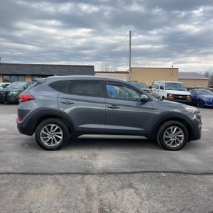 HYUNDAI TUCSON SEL - 10