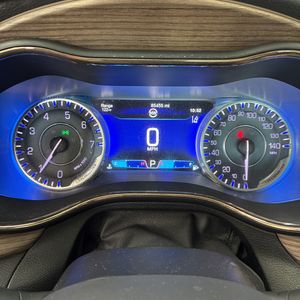 صورة مصغرة 40 لـ 2016 Chrysler 200 C
