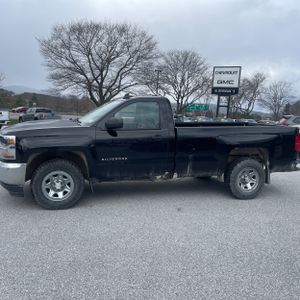 CHEVROLET SILVERADO 1500 LS - 4