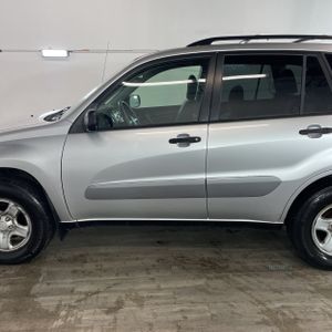TOYOTA RAV4 - 4