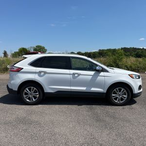 FORD EDGE SEL - 10