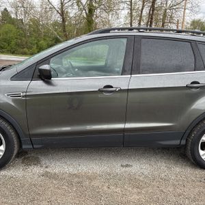 FORD ESCAPE SE - 4