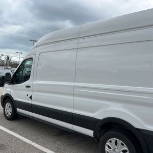 FORD E-TRANSIT 350 - 6