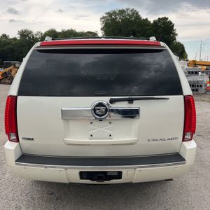 صورة 7 لـ 2010 Cadillac ESCALADE BASE