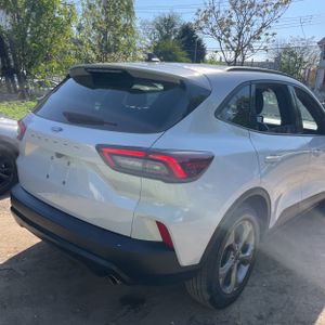 FORD ESCAPE ST-LINE - 8