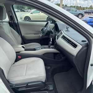 2016 Honda HR-V LX 缩略图 32
