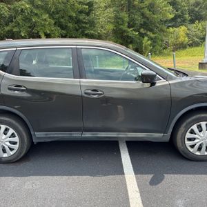 صورة 9 لـ 2016 Nissan ROGUE SV