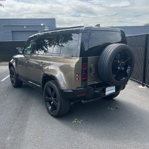 2024 LAND Rover DEFENDER 110 P400 X-DYNAMIC SE photo 5