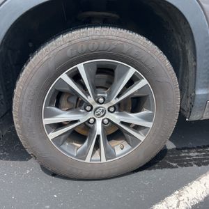 صورة مصغرة 17 لـ 2017 Toyota HIGHLANDER LE