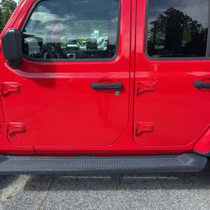 2018 JEEP WRANGLER UNLIMITED SAHARA — фото 4