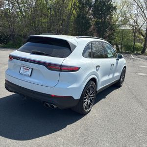 PORSCHE CAYENNE S - 8