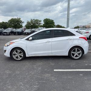 HYUNDAI ELANTRA GT BASE - 3