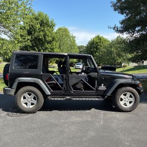 صورة 10 لـ 2016 JEEP WRANGLER UNLIMITED SPORT