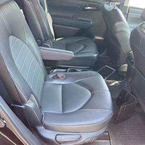 صورة مصغرة 35 لـ 2022 Toyota HIGHLANDER XLE