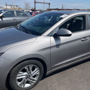 HYUNDAI ELANTRA VALUE EDITION - 2