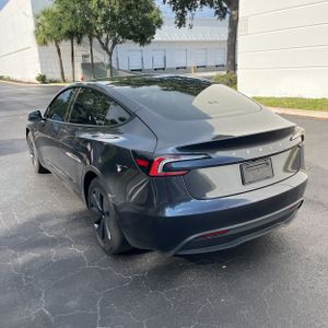 TESLA MODEL 3 BASE - 5