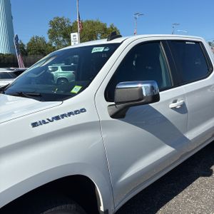 صورة 2 لـ 2023 Chevrolet SILVERADO 1500 LT