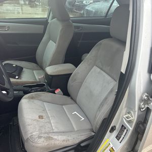 2015 Toyota COROLLA LE 缩略图 32