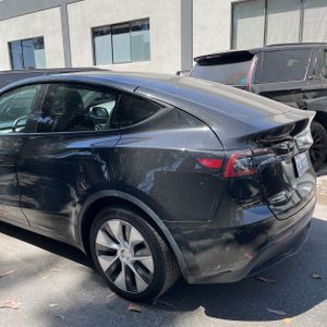 TESLA MODEL Y LONG RANGE - 6