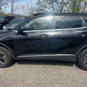 KIA SPORTAGE LX - 4
