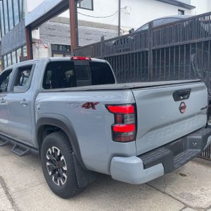 NISSAN FRONTIER CREW CAB PRO-4X 4X4 - 5