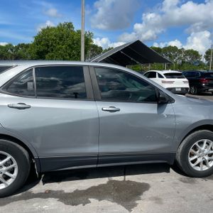 صورة 10 لـ 2023 Chevrolet EQUINOX LS