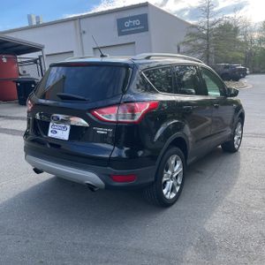 FORD ESCAPE TITANIUM - 8