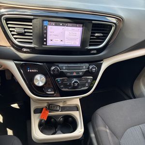 صورة 40 لـ 2022 Chrysler VOYAGER LX