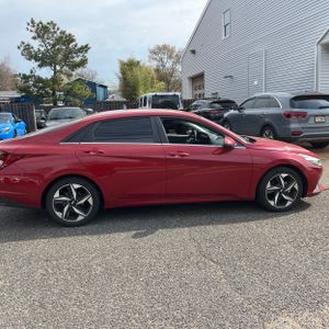 HYUNDAI ELANTRA LIMITED - 10