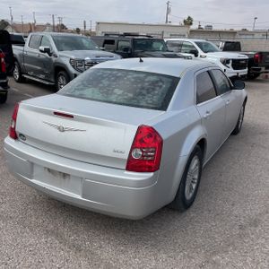 CHRYSLER 300 LX - 8