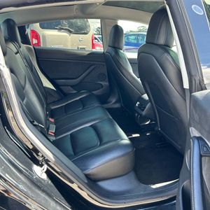 صورة 32 لـ 2022 Tesla MODEL 3 BASE