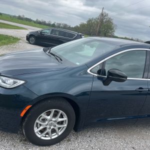 CHRYSLER PACIFICA SELECT - 2